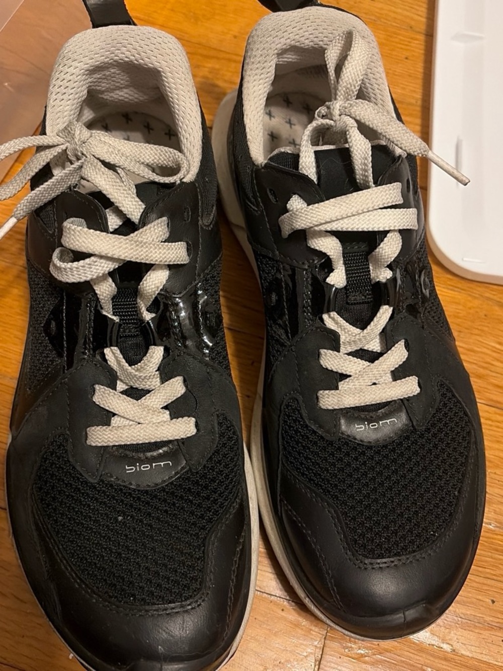 Ecco Women’s biom 2.2 Black Athletic Sneakers with Cream/White Laces